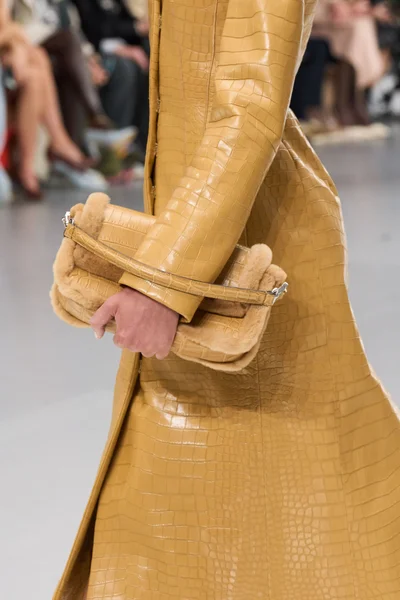 Look 40